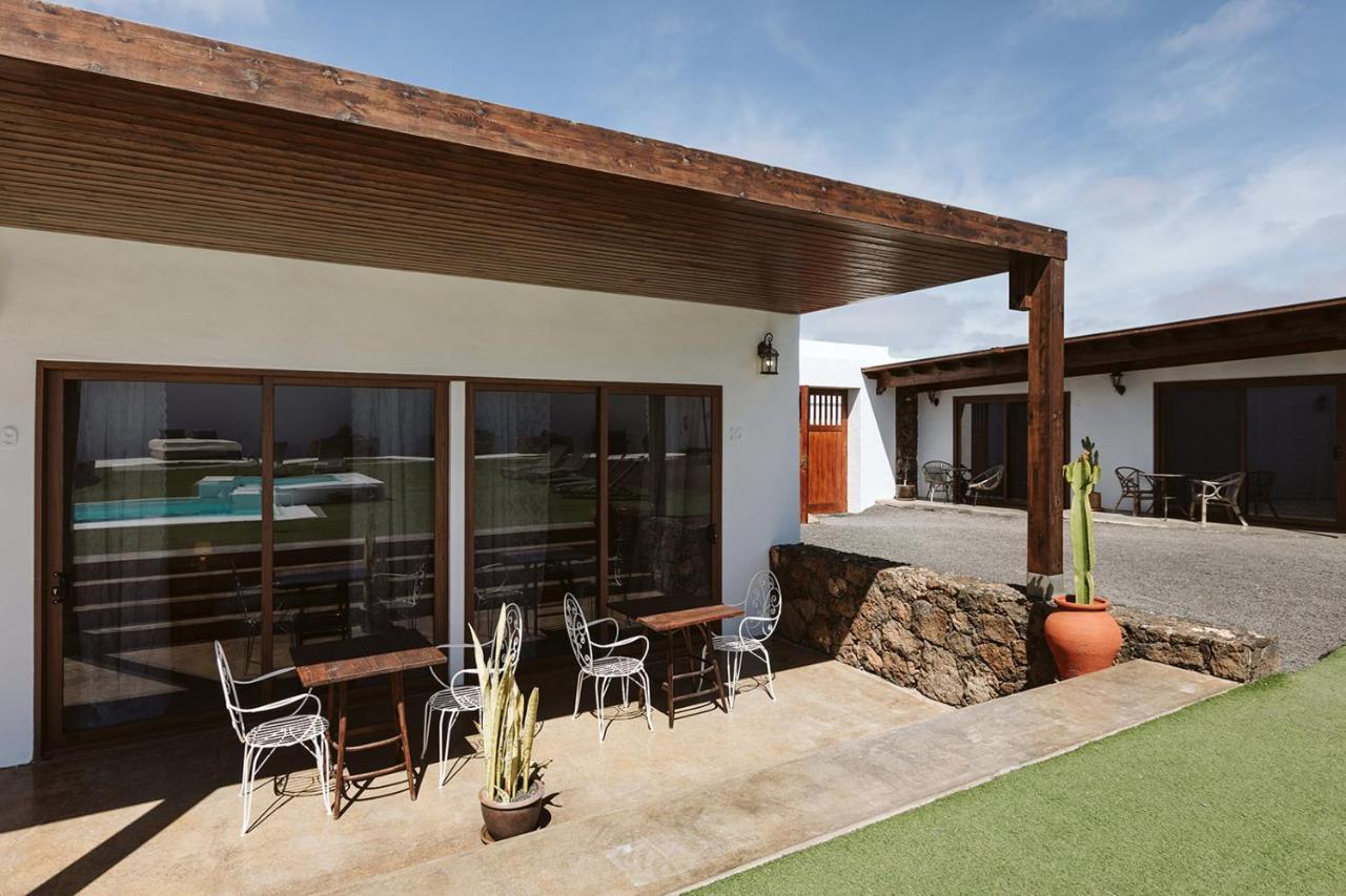 Hotelito Rural Flor De Timanfaya Casa de Campo *